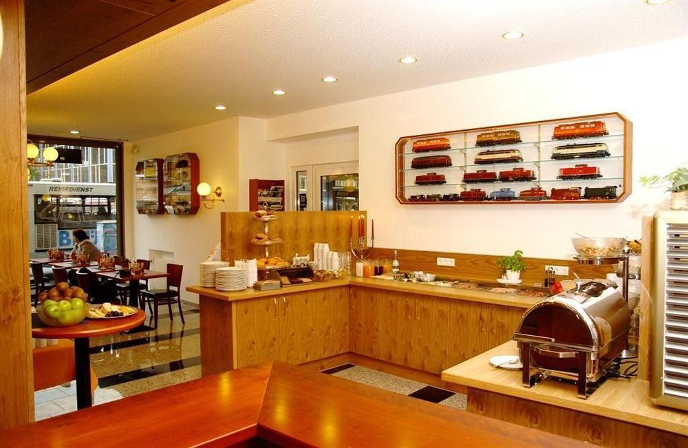 Hotel Conti Am Hauptbahnhof Munster  Restaurant photo